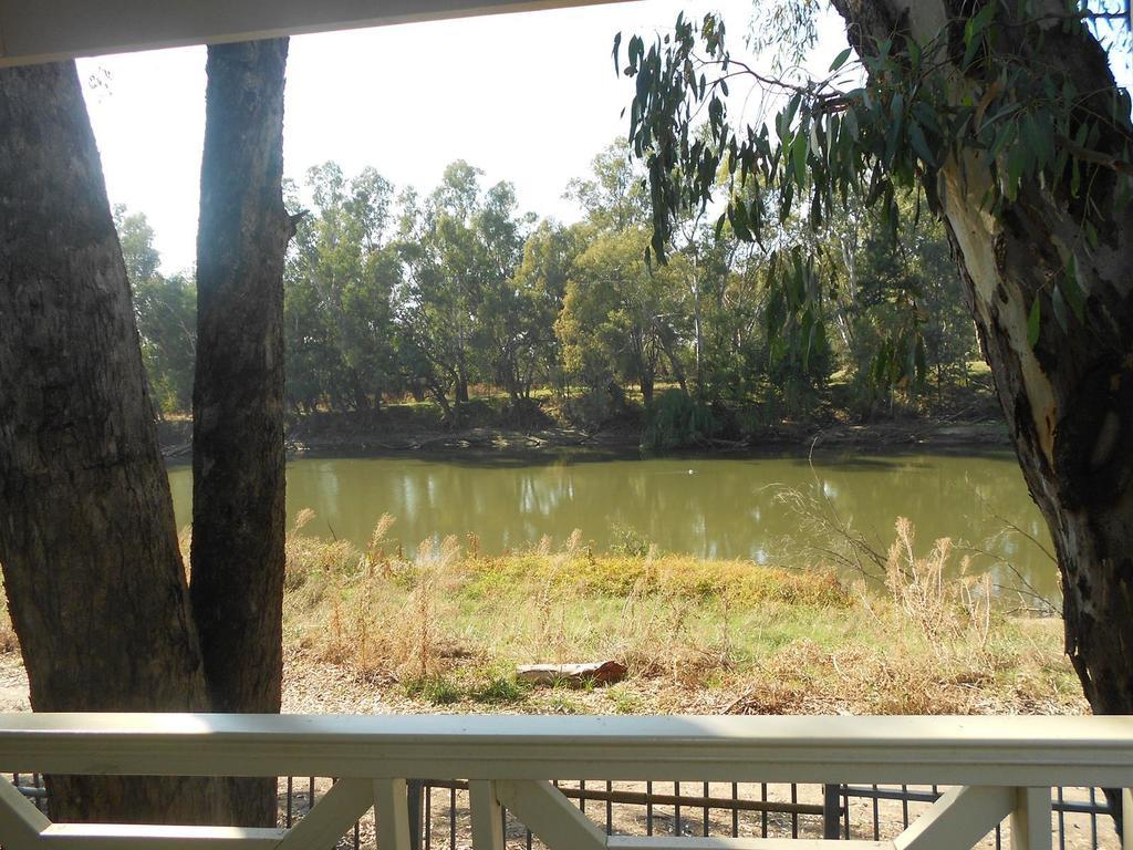 Wagga Wagga Beach Caravan Park Hotel Room photo