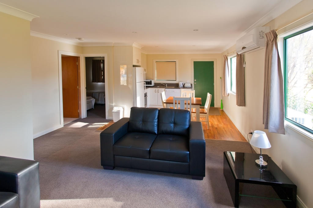 Wagga Wagga Beach Caravan Park Hotel Room photo